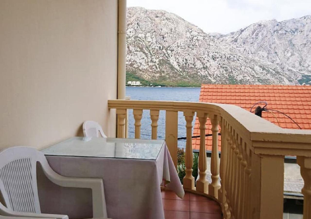 Seaside Apartments And Rooms Kotor Ngoại thất bức ảnh