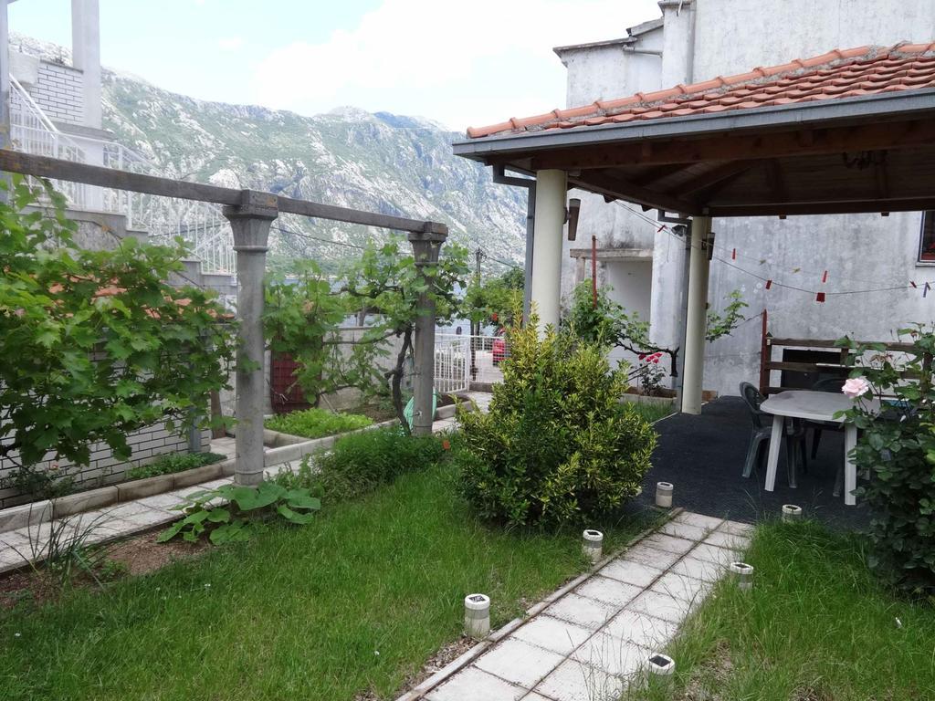 Seaside Apartments And Rooms Kotor Ngoại thất bức ảnh